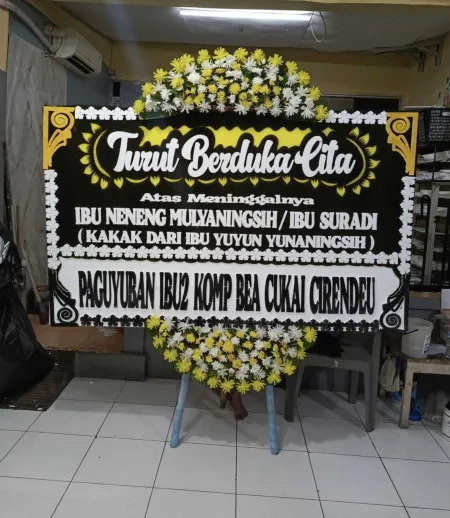 Papan Bunga Duka Pinggir Karanggede