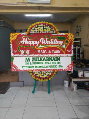 Papan Bunga di Pinggir Karanggede