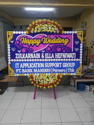 Papan Bunga di Pinggir Karanggede