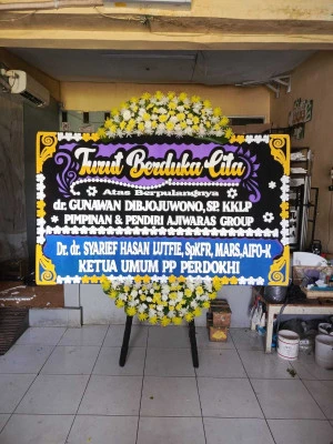 Papan Bunga di Pinggir Karanggede